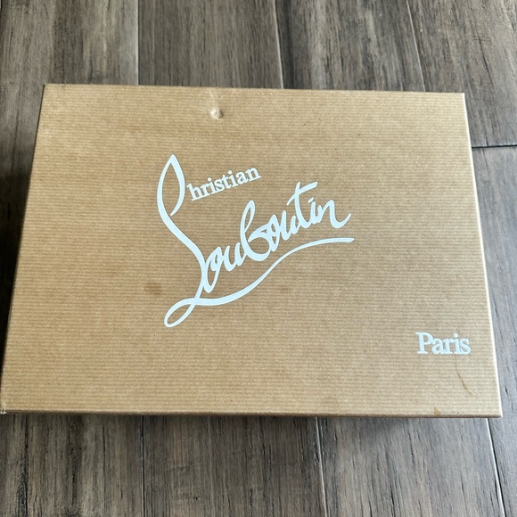 AUTHENTIC Christian Louboutin So Kate’s - Picture 11 of 12
